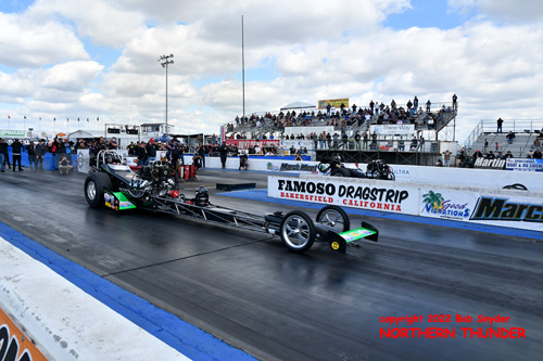 Jim Murphy - 'WWII' (near lane) vs Bryan Hall - 'The Nomad' 
(far lane) - NTF